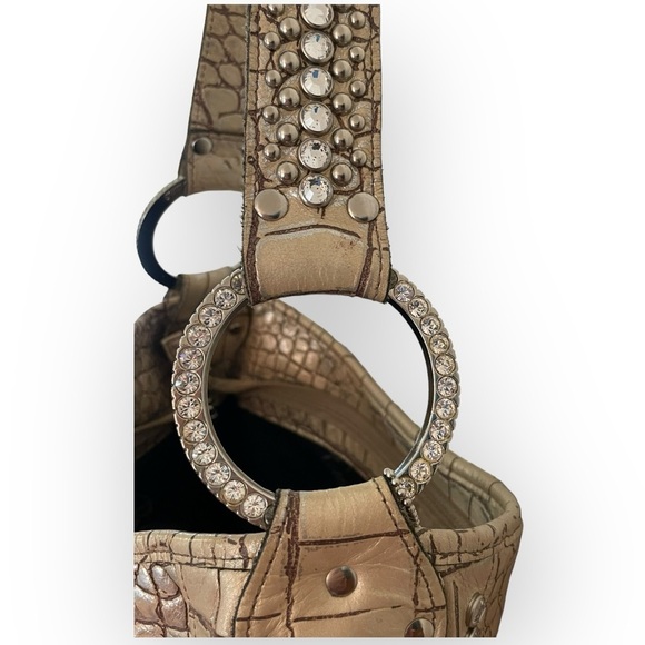 Raviani Croc Embossed Leather Cream w/Silver Swarovski Crystals - Picture 4 of 16